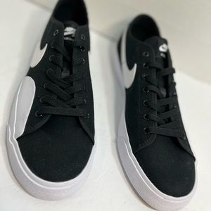 Nike SB Blazer Court Men’s  Size 10.5
